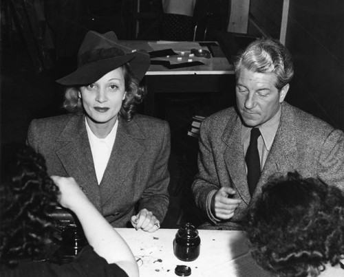 Marlene Dietrich and Jean Gabin, Hollywood Canteen