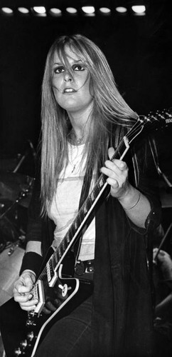 Lita Ford, The Runaways