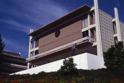 Metropolitan Water District headquarters, Sunset Blvd