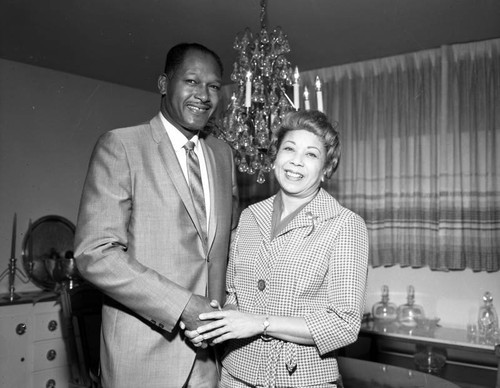 Mayor Tom Bradley and Angeles Mesa Elementary teacher