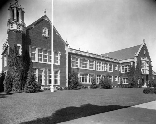 George Washington Junior High in Long Beach