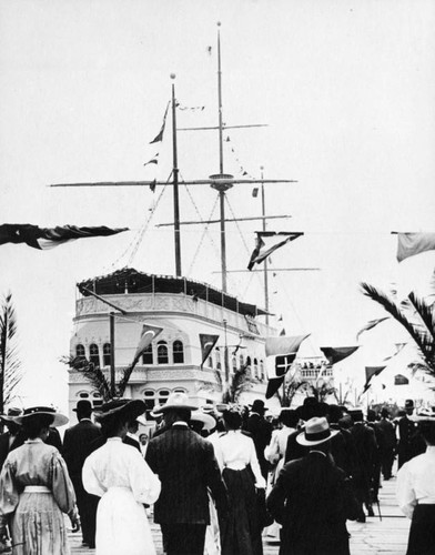 Crowd near the Ship Cafe