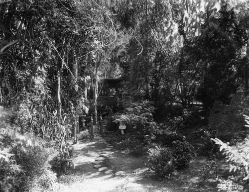 Footpath, Bernheimer Estate