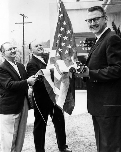 Encino gets a White House flag