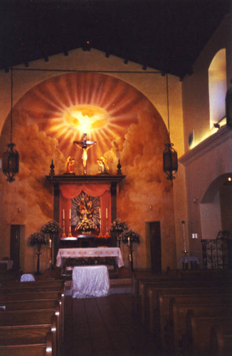 Holy Family Catholic Church, interior