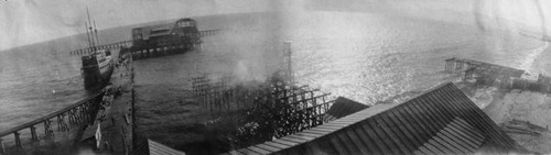 Venice pier under construction