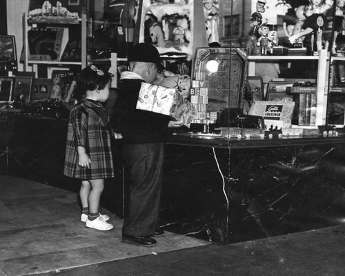 Little Tokyon shoppers