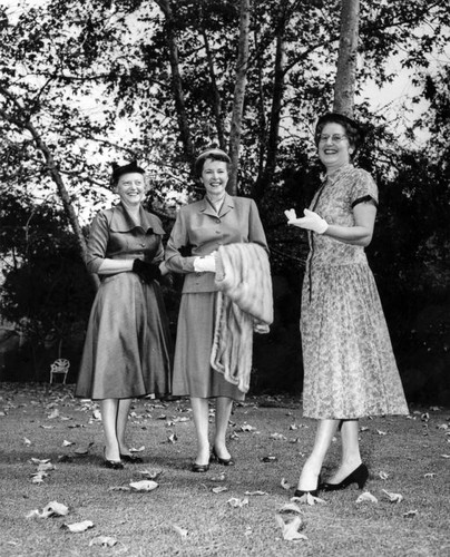 Fair ladies, fall fashions