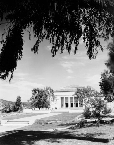 Entrance, Thorne Hall, Occidental College