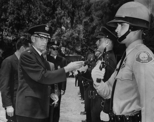 Chief Parker inspects grads[graphic]