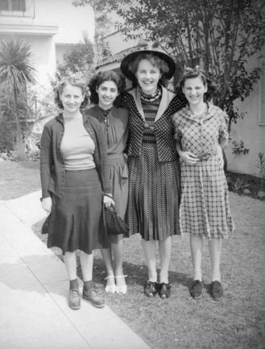 Ethel Schultheis with friends