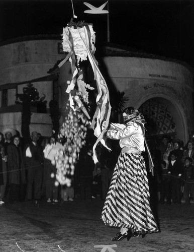 Breaking the pinata, Los Posadas