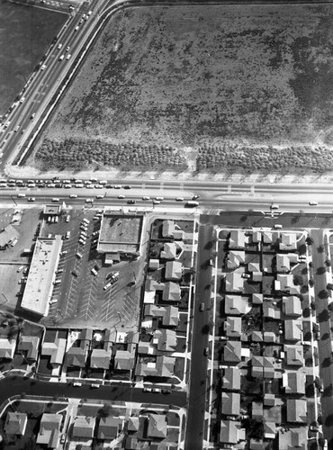 Heartwell Park, Long Beach - Lakewood, looking south