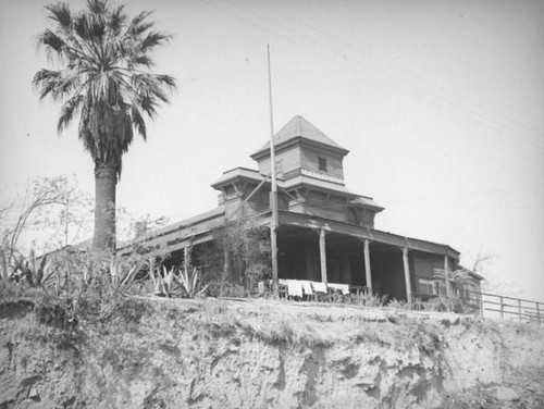 Banning residence on Fort Moore Hill