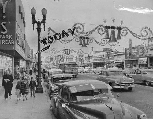 Looking west on Compton Boulevard