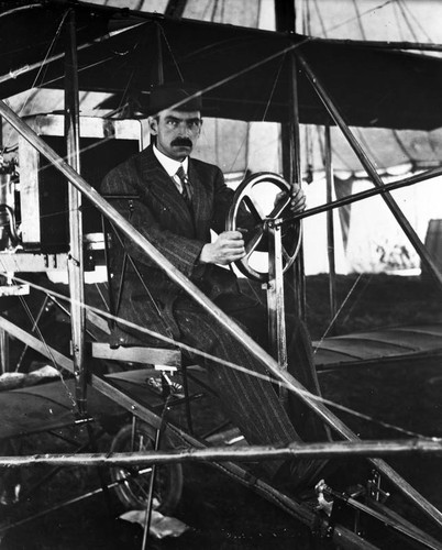 Aviator Glenn Curtiss at 1910 Los Angeles International Air Meet at Dominguez Field