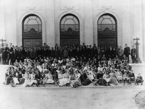 Hollywood High School 1912 student body