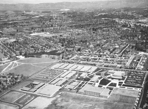 Ramona High School, Magnolia Avenue, looking northeast