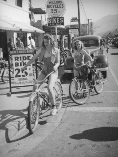 Palm Springs tourists