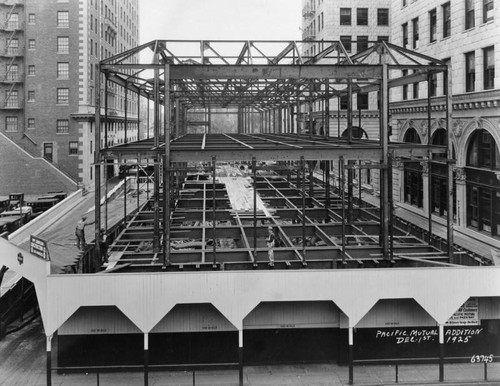 Pacific Mutual Building, Garage Building construction