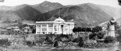 Original building of Hollywood High School