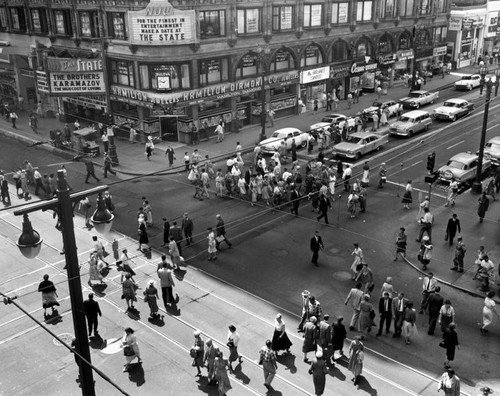 Saturday traffic at Broadway and 7th Street