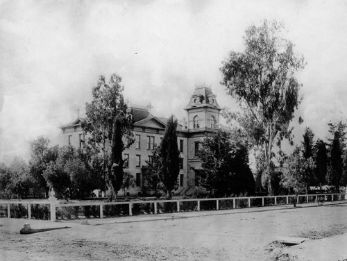 St. Vincent's College, 6th and Hill streets