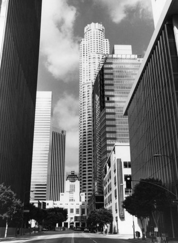 Hope Street from Wilshire Boulevard