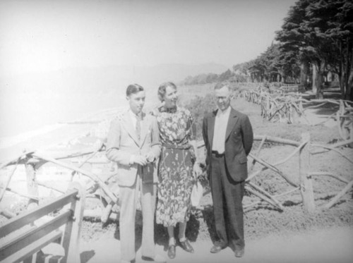 Family at Palisades Park