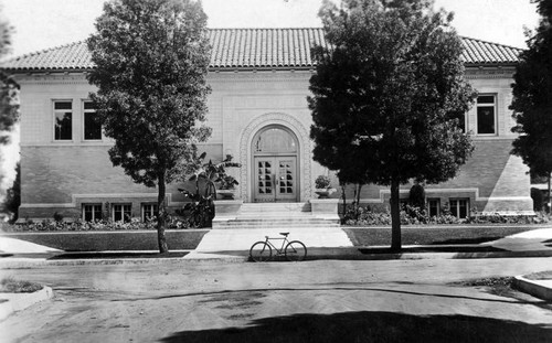 Vermont Square Branch Library Exterior