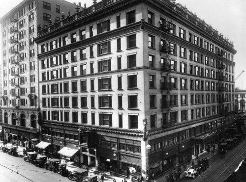 Alexandria Hotel corner view