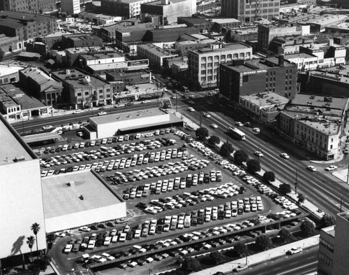 1st Street parking lot