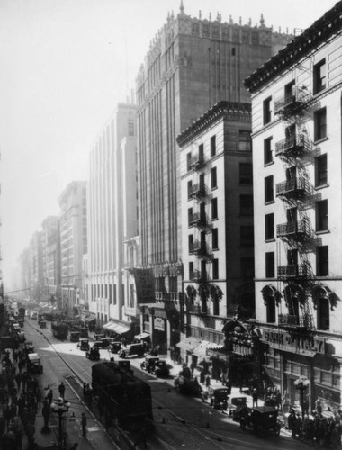 Trolley on Spring and 4th streets