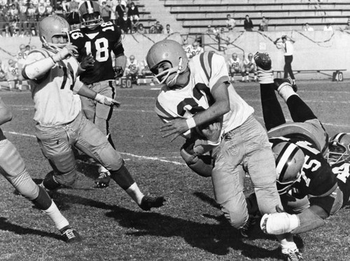 City champ Birmingham relies on backfield in '64