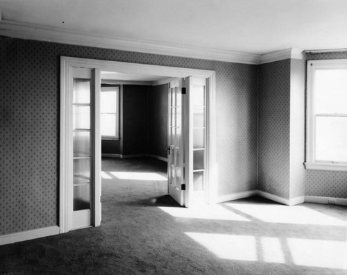 Ambassador Hotel, remodeled guest room