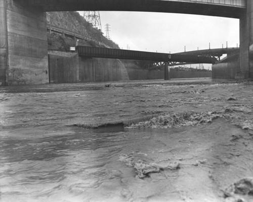 Los Angeles river from under the bridge