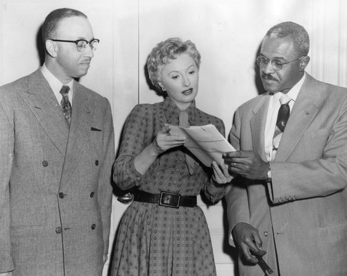 Barbara Stanwyck to present Urban League awards