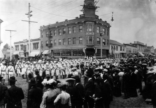 Pine Avenue and 1st, Long Beach