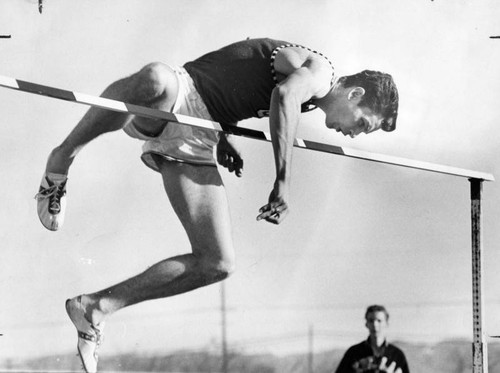 Randy Walker leaps 6-foot-5 for Cleveland