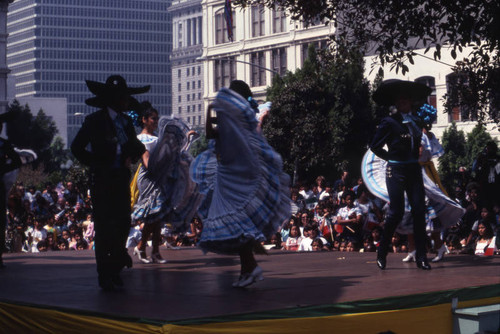 Los Angeles Bicentennial, La Plaza