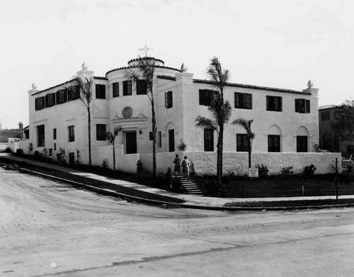 Helen Matthewson Club, exterior