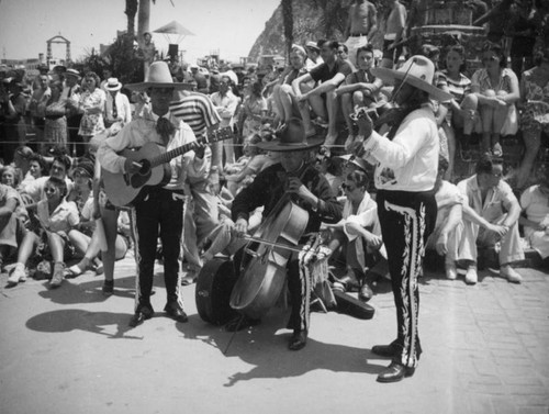 Crowds watch Mariachis in Avalon