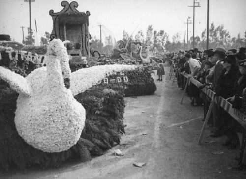 San Fernando float detail, 1938 Rose Parade