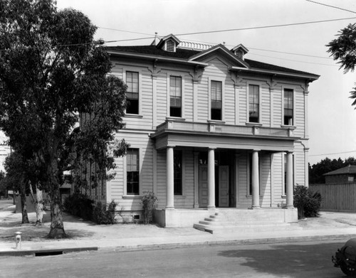 Widney Hall at U.S.C., a closeup view