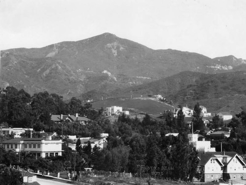 Residential homes and the Hollywood Hills