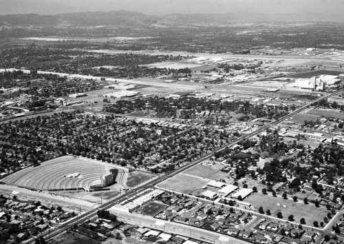 Van Nuys Drive-In, Van Nuys, looking southwest