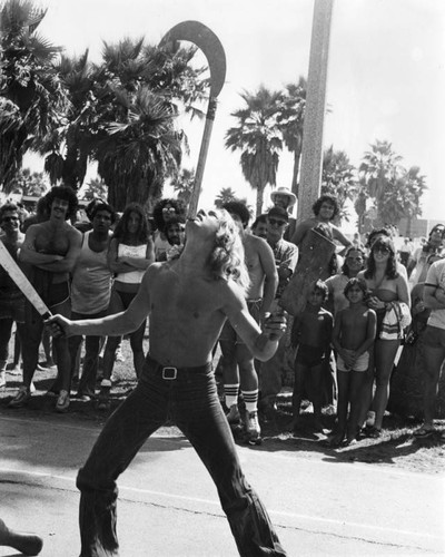 Venice street juggler