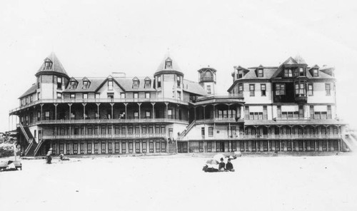 Long Beach Hotel