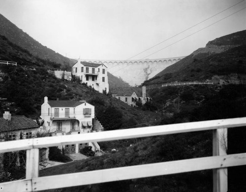 Residences below Mulholland Dam