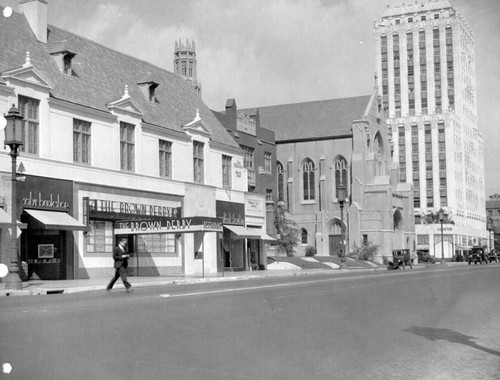 Brown Derby and St. James Church, Wilshire Blvd